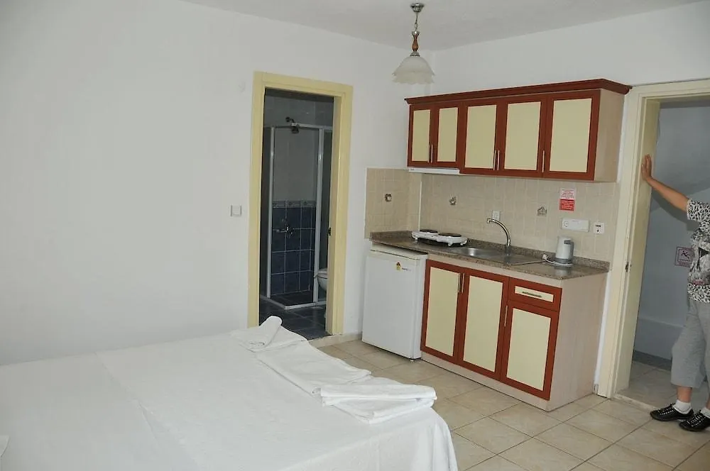 Club Ekinci Palace Icmeler