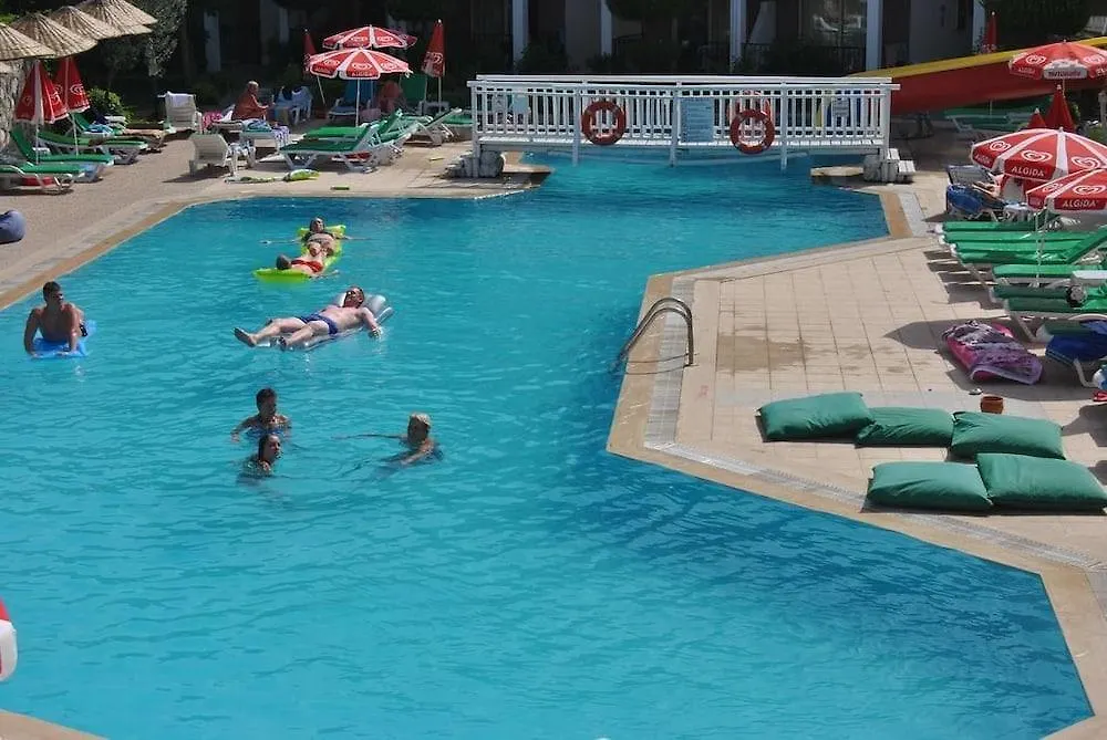 Apartment Club Ekinci Palace Icmeler Turkey