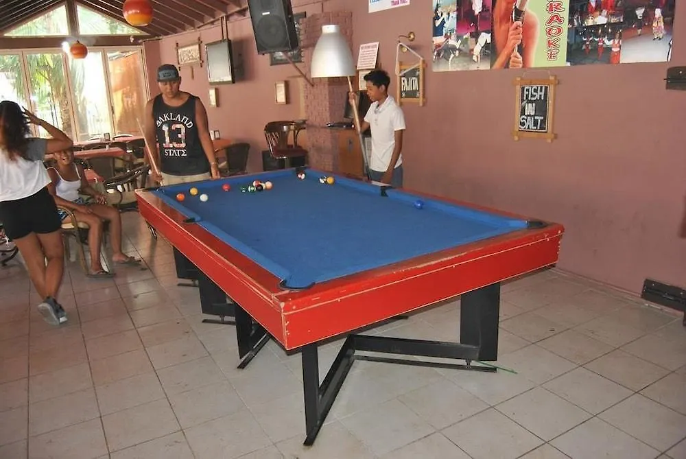 Club Ekinci Palace Icmeler