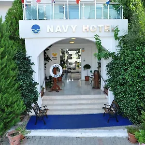 Hotel Navy, Icmeler